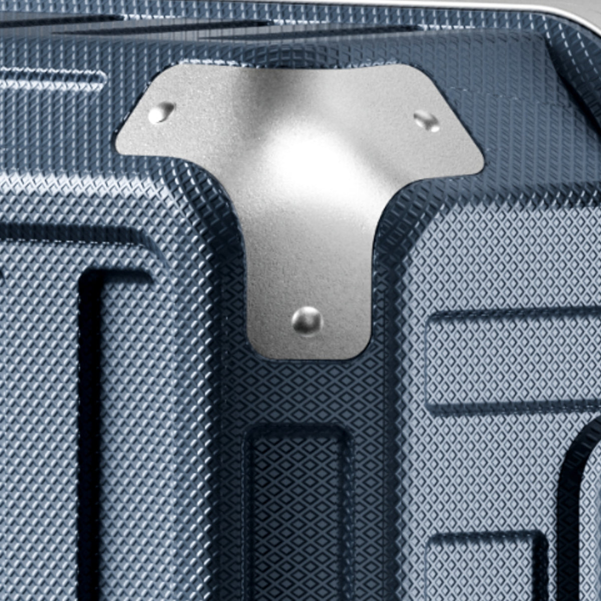 Built with reinforced lock housings that resist bumps and drops, keeping your belongings secure—even during rough handling. #show #color_blue