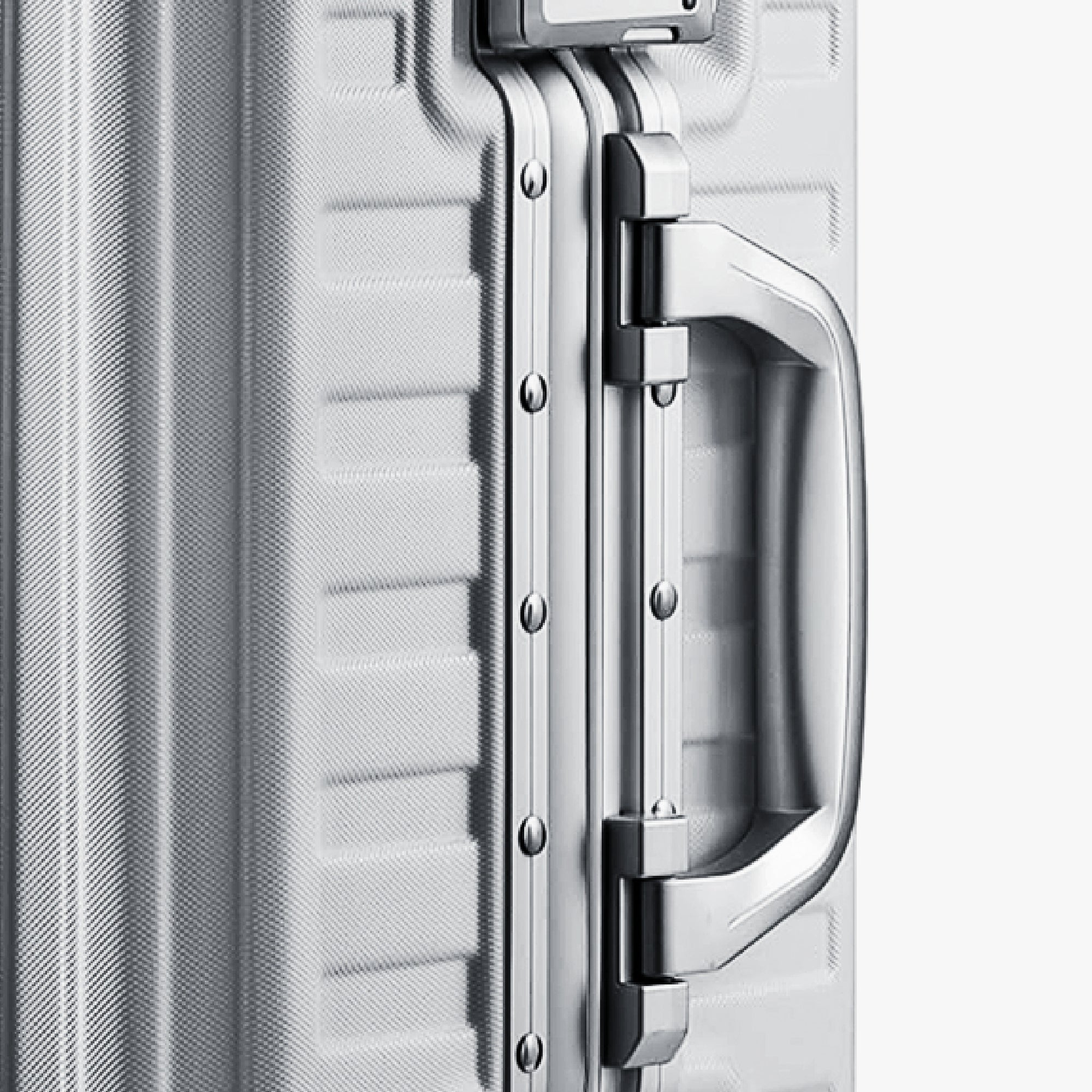 Luggex check-in luggage suitcase with Comfort Grip side handle and smooth rebound design