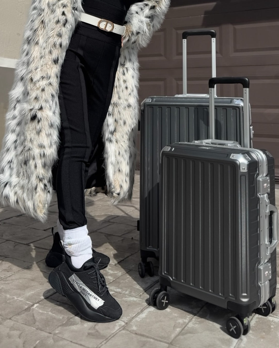 LUGGEX Fast Access | Zipperless, Maximum Security & Sleek (20 Inch)