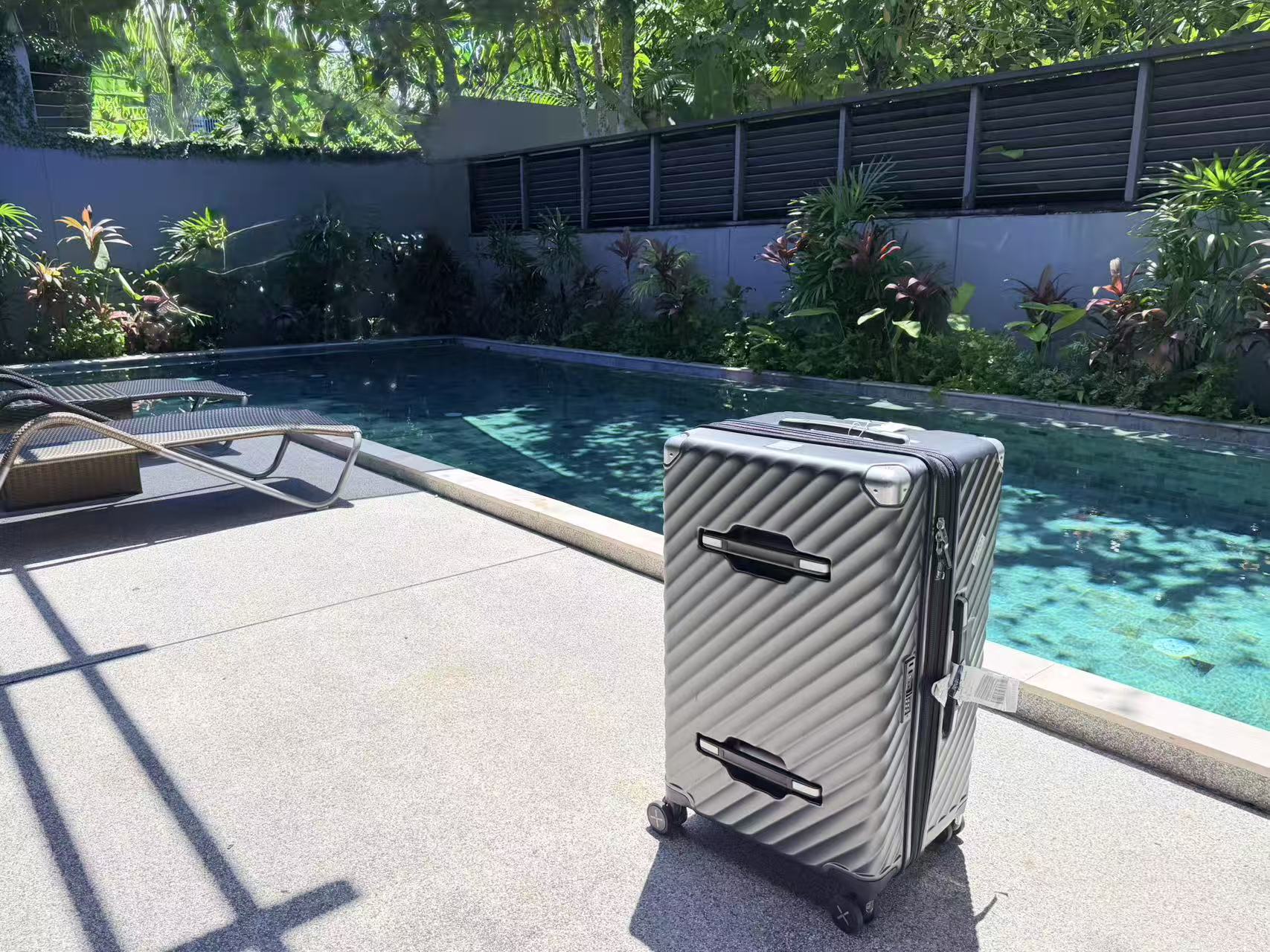 Luggex Adventure-Proof Trunk | Deep Capacity & Expandable Design (28 Inch) 28-Inch Black 20251105-150601