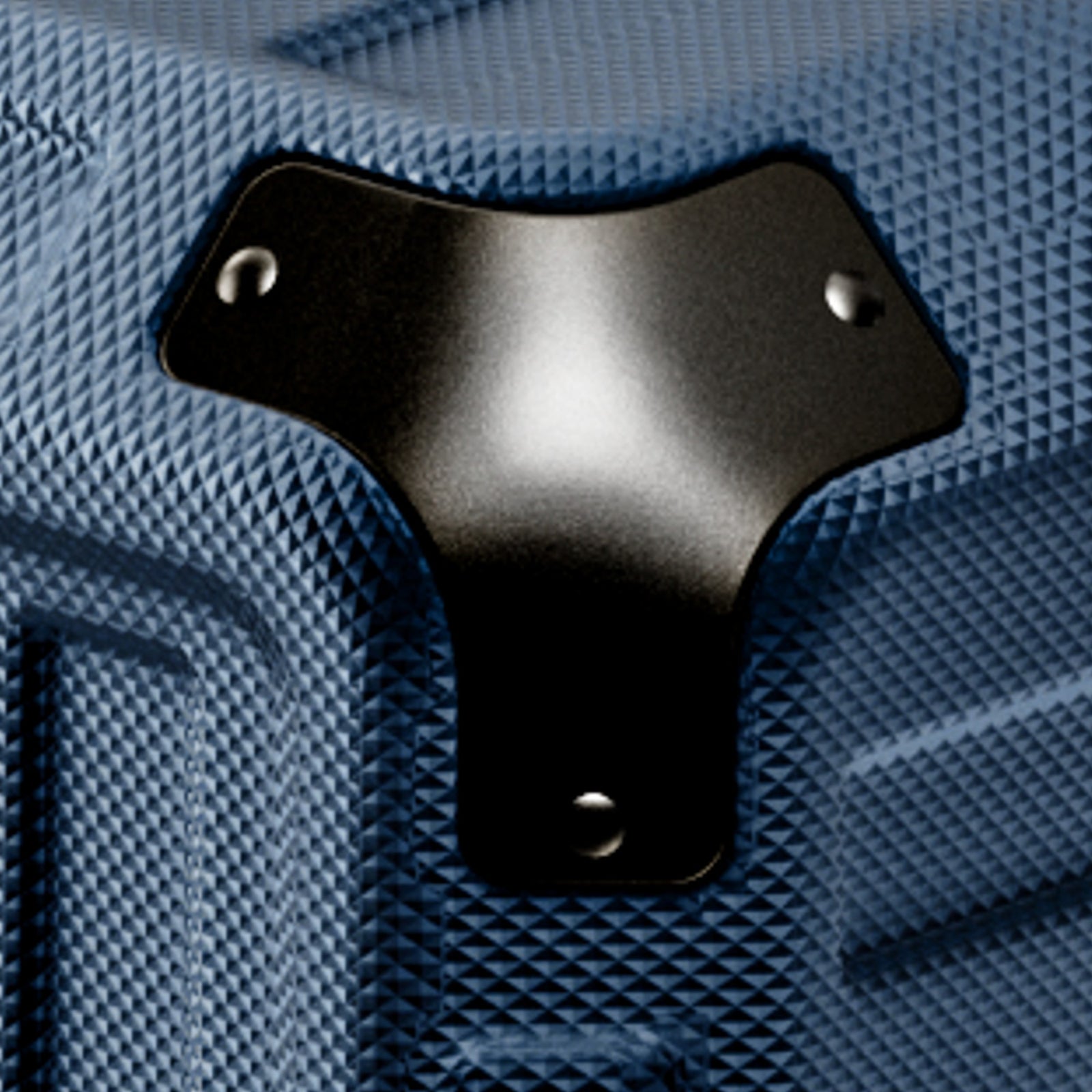 Built with reinforced lock housings that resist bumps and drops, keeping your belongings secure—even during rough handling. #color_navy_blue