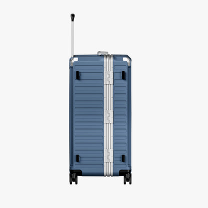 100% polycarbonate hard shell, and reinforced aluminum frame for durable protection and long-term travel use. 