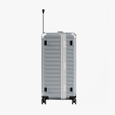 100% polycarbonate hard shell, and reinforced aluminum frame for durable protection and long-term travel use. 