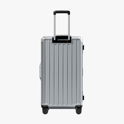 100% polycarbonate hard shell, and reinforced aluminum frame for durable protection and long-term travel use. #3:7 Trunk Structure for Deep Packing
The LUGGEX zipperless aluminum-frame 30-inch check-in suitcase with 100% polycarbonate hard shell, concentrates most of its capacity on the deeper main side, making bulky items easier to pack for extended trips.
#color_sliver_grey#show 