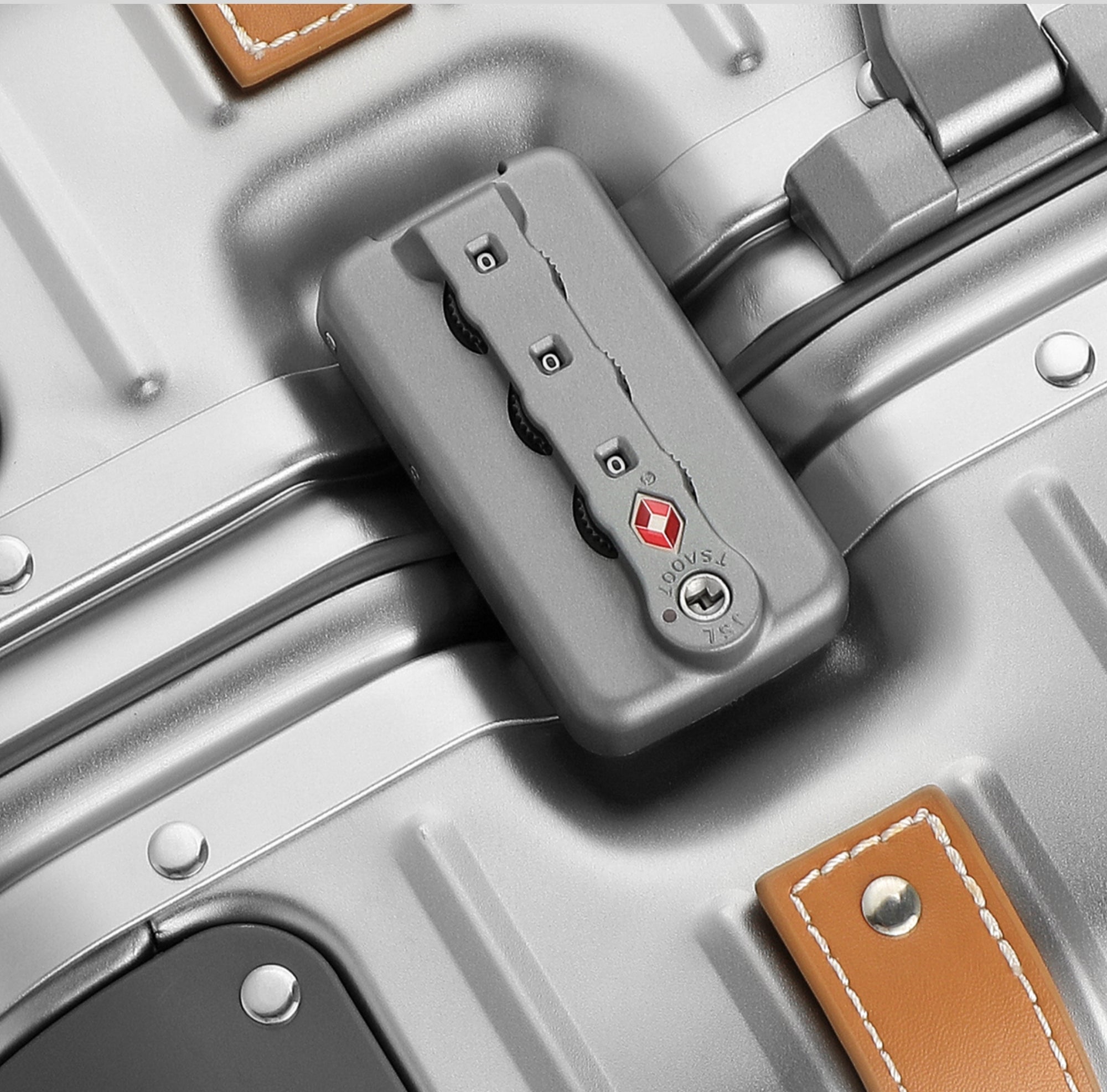 LUGGEX Aluminum Carry-On | Vintage Meets Tech, Zipperless & USB Charging Zipperless AV_Matte_Silver__1x_5a9d5abe-666b-494f-bbab-9d8ca8569082