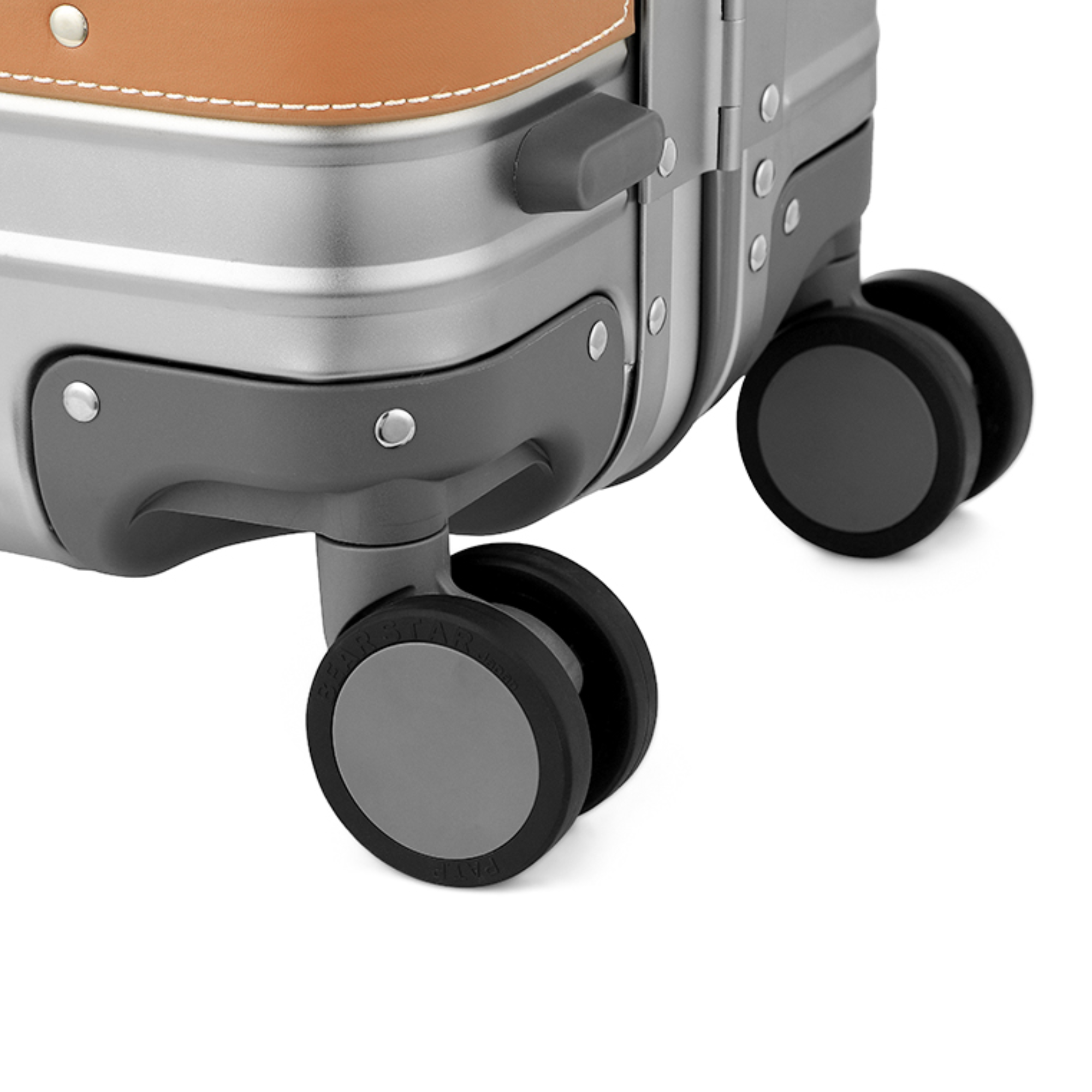 LUGGEX Aluminum Carry-On | Vintage Meets Tech, Zipperless & USB Charging Zipperless AV_Matte_Silver__1x_aae54947-da49-4bdb-9643-ab302e7d030e