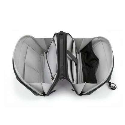 Wide-Open Design for Easy Access
#color_black #Wide-open organizer bag design for easy access to all compartments #show