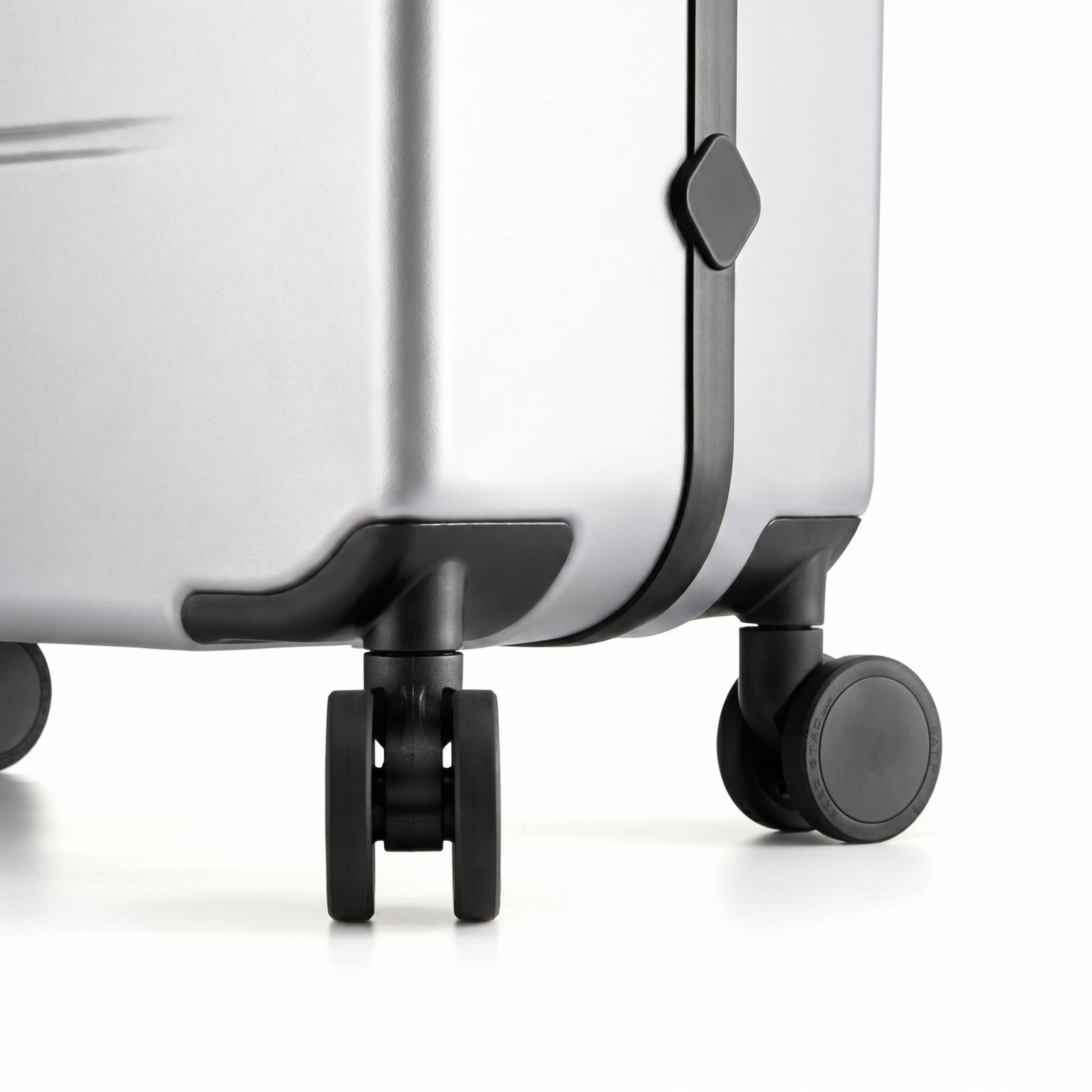 LUGGEX FLA front open carry-on suitcase with reinforced side foot pads and rivet-free aluminum frame—designed to protect the shell when placed on its side.

