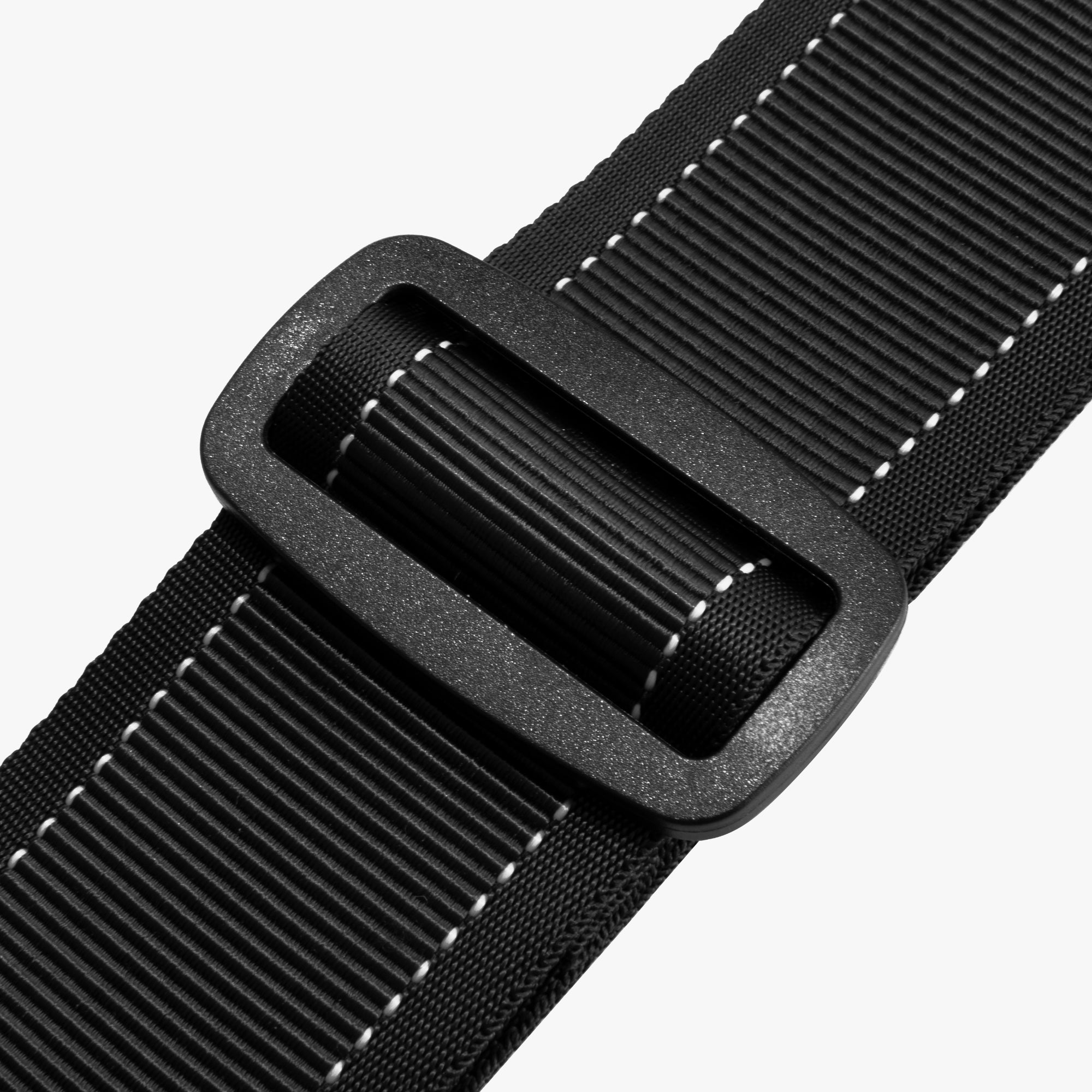 Ensures a snug fit for added stability during transit. Features an adjustable strap design to fit a wide range of suitcase sizes.

#color_black #show