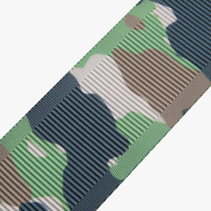 High-tensile luggage strap with reinforced webbing for secure travel. Durable travel strap designed for added strength and stability. #color-camouflage #show