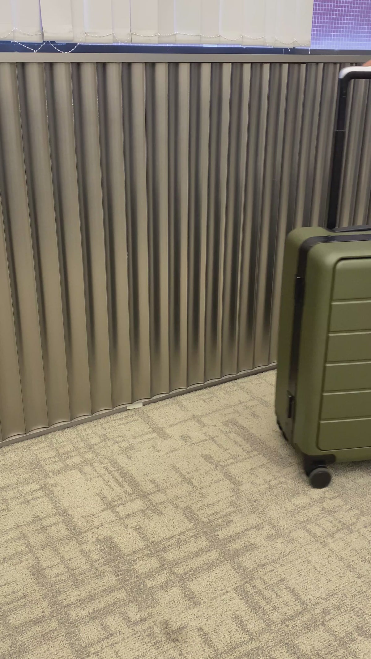100% polycarbonate hard shell, and reinforced aluminum frame for durable protection and long-term travel use. #LUGGEX zipperless bigger carry-on suitcase with front-open design, 100% polycarbonate hard shell, and aluminum frame for durable, secure, and easy-access travel. #color_olive_green 